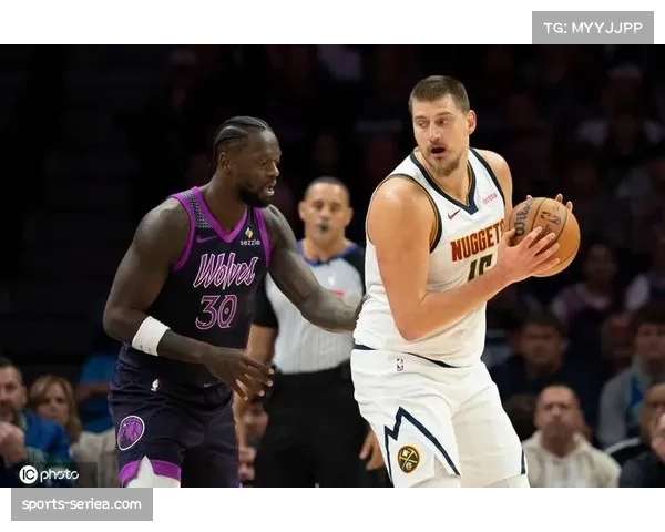 森林狼主帅芬奇透露,对阵掘金将试验“约基奇法则”——大量使用区域联防限制其策应